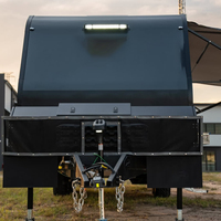 Caravane de voyage de luxe de haute qualité, adaptée aux familles, avec toit rigide, remorquable, avec salle de bain indépendante et auvent extérieur