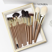Vonira Kit Kuas Rias Wajah Emas 24K Mewah Kecantikan Set Grosir OEM ODM Kit Kuas Rias Kosmetik Label Pribadi Logo Kustom