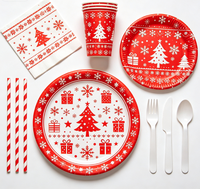 Ensemble de vaisselle jetable pour fête de Noël rouge, assiettes, gobelets et serviettes en papier sur le thème de Noël