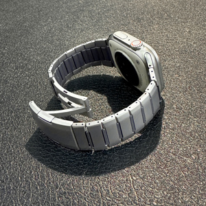 <span class=keywords><strong>Bracelet</strong></span> de montre en métal de luxe pour <span class=keywords><strong>Apple</strong></span> <span class=keywords><strong>Watch</strong></span> <span class=keywords><strong>Ultra</strong></span> 3 2 Series 11 10 9 SE, <span class=keywords><strong>bracelet</strong></span> en acier inoxydable argenté pour femmes - Product Image 5
