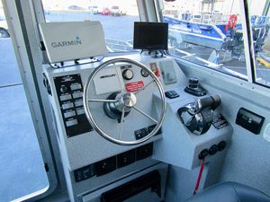 Kinocean 2024 bateau en aluminium de haute qualité à la mode Console de cabine centrale bateau de travail de pêche hors-bord embarcation de débarquement de rivière - Product Image 5