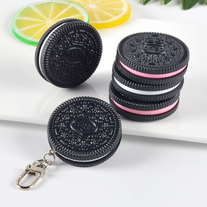 Biscuits sandwich simulés à la crème chocolatée, collations, porte-clés alimentaires, modèles, jouets d'imitation - Product Image 3
