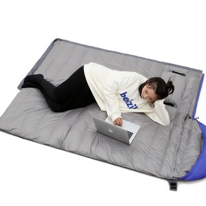 Sac de couchage double Horizon Hiker, style enveloppe, 4 saisons, taille adulte, rouge et bleu, polyester respirant - Product Image 4