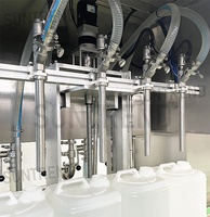 Machine de remplissage de bouteilles d'huile lubrifiante de peinture entièrement automatique de type linéaire à grande vitesse