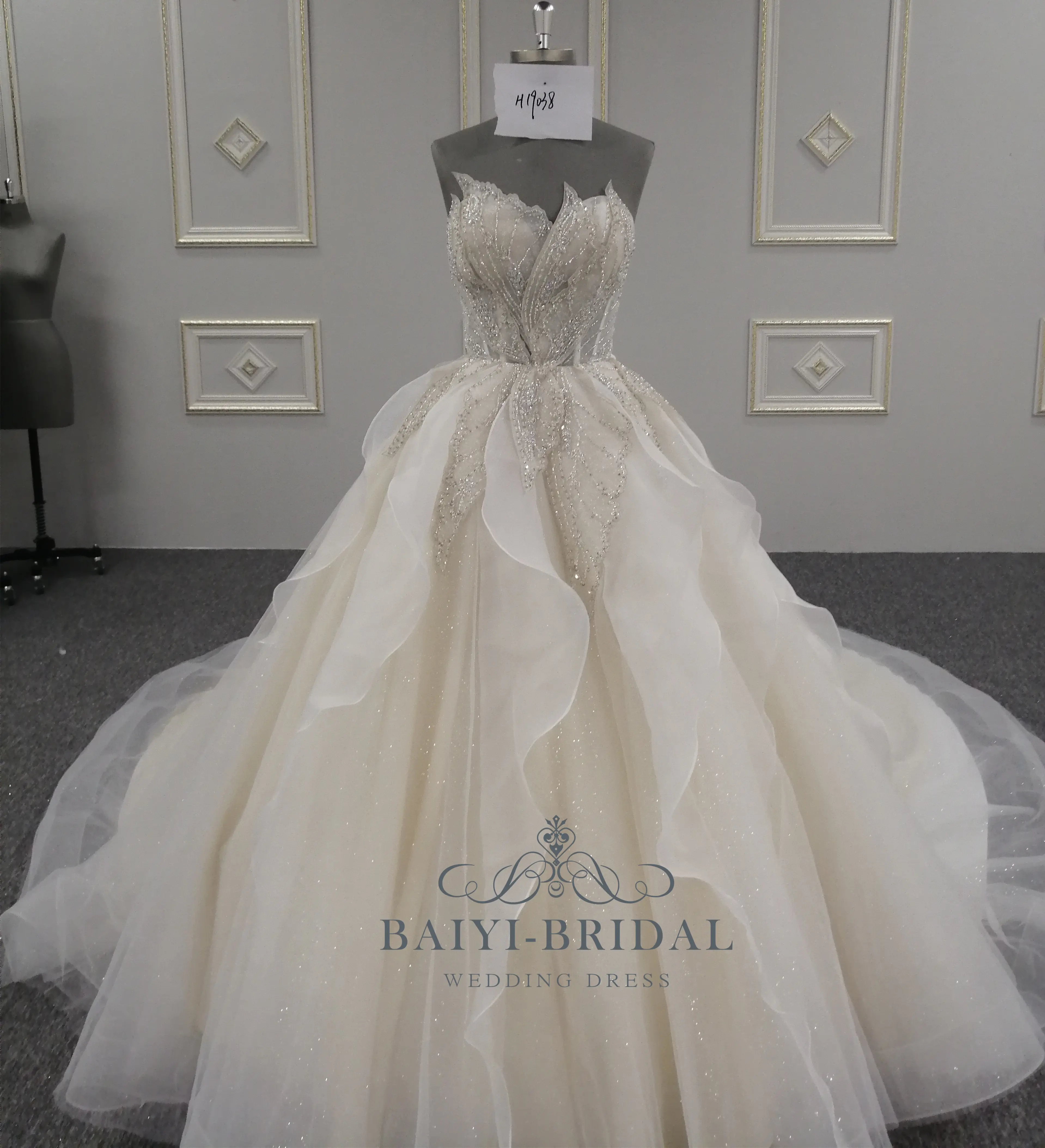 2021 Neues Produkt Elegante Vestidos De Novia Luxus Perlen Tüll A-Linie Brautkleid