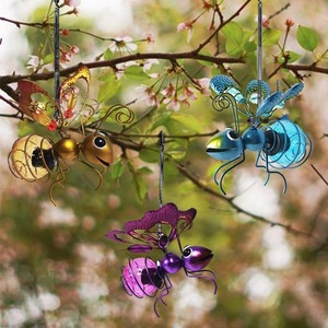 Lampe Solaire Suspendue pour <span class=keywords><strong>Jardin</strong></span>, en Fer Forgé, en Forme d'Insectes Réalistes (Abeille, Libellule, Papillon), Étanche - Product Image 4