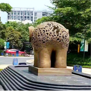 Sculpture d'éléphant en résine pour extérieur, décoration de jardin, forme animale traditionnelle polie, art paysager autoportant - Product Image 3