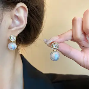 S925 anting-anting kancing manis jarum perak, perhiasan anting-anting mutiara sederhana untuk wanita