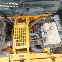 Excavadora Hidráulica Usada Komatsu PC225LC-11M1 de 21.5 Toneladas con Cucharón de 1.38m y Potencia de 108000W para Construcción, Minería y Movimiento de Tierras