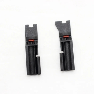 Nouveau support de fixation pour toit ouvrant de <span class=keywords><strong>voiture</strong></span>, clip de fixation pour fenêtre de <span class=keywords><strong>voiture</strong></span>, boucle de fixation, glissière pour remplacement/réparation XJL XF - Product Image 1