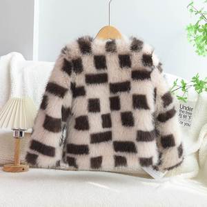 Abrigo de Piel Sintética para Niñas, Manga Larga, Estilo Macaron, Cálido para Invierno, Venta al Por Mayor, OEM - Product Image 5