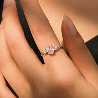 Moda kadın 925 ayar gümüş Oval pembe zirkonya yüzük yan taşlı nişan düğün elmas parti yüzük takı