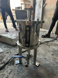 Cuve de mélange industrielle à double enveloppe avec couvercle hermétique et corps en acier inoxydable pour la transformation chimique et alimentaire - Product Image 3