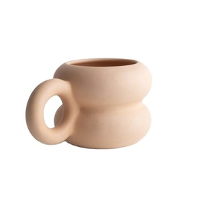 Tazas de Cerámica Minimalistas, Gruesas y Curvas, con Forma Original, Ideales para Capuchino, Chocolate Caliente, Café de la Mañana - Product Image 1
