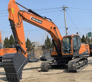 รถขุดตีนตะขาบ DEVELON DX220LCA ใหม่เอี่ยม ของแท้จากโรงงาน - Product Image 2
