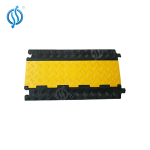 <span class=keywords><strong>Protector</strong></span> de <span class=keywords><strong>Cables</strong></span> de Goma de 2 Canales <span class=keywords><strong>para</strong></span> Uso <span class=keywords><strong>en</strong></span> Interiores y Exteriores, <span class=keywords><strong>para</strong></span> Pared o Suelo - Product Image 6