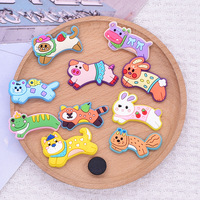 Nouvelle série de clips et accessoires pour sabots, thème animaux et plage, décorations de chaussures en PVC, breloques amovibles en forme de saucisse pour chaussures DIY