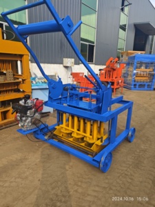 Machine à fabriquer des blocs creux en béton QMR4-45, alimentée par un moteur diesel, sans <span class=keywords><strong>électricité</strong></span> - Product Image 4