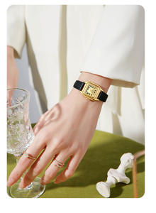 Reloj de mujer de placa cuadrada pequeña compacto y exquisito a la moda, nuevo reloj de cinturón retro ligero de lujo, reloj de cuarzo para mujer - Product Image 2