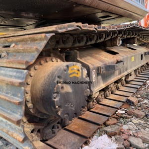 Excavatrice hydraulique sur chenilles Hitachi ZX210 d'occasion pour le nettoyage des routes municipales, comme neuve, faible nombre d'heures, équipée d'un moteur, d'une pompe et d'une boîte de vitesses. - Product Image 6