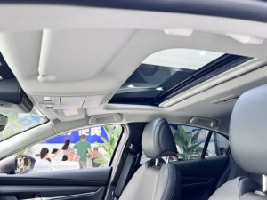 Se Aceptan Pedidos Personalizados: <span class=keywords><strong>Mazda</strong></span> 3 <span class=keywords><strong>2023</strong></span> 2.0L Automático, Volante a la Izquierda, Asientos de Cuero, Neumáticos R18, Interior Oscuro, Color Negro Obsidiana de Calidad - Product Image 5