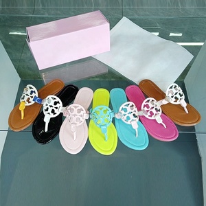 YESTEEM Chanclas <span class=keywords><strong>de</strong></span> <span class=keywords><strong>cuero</strong></span> sintético ligeras y transpirables para mujer, zapatos planos informales <span class=keywords><strong>de</strong></span> verano, Chanclas Para Mujer, sandalias para mujer - Product Image 5