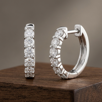 Pendientes Huggie en Forma de U con Corte Redondo, 2.3CTW, Oro Sólido de 14K, Diamante de Laboratorio Certificado IGI, CVD/HPHT, Color VVS DEF, Joyería Fina para Novia