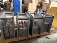 Máquina de Moldeo por Soplado y Estirado Semiautomática de 2 Cavidades para Botellas de Agua PET con PLC Delta y para Componentes, Fácil de Operar