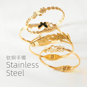 กำไลข้อมือสแตนเลสสตีลชุบทอง 18K PVD ลายใบมะกอก |   กำไลแบบเปิดประดับเพชรซิร์คอน |   ทนทาน ป้องกันอาการแพ้ และกันน้ำ - Product Image 3