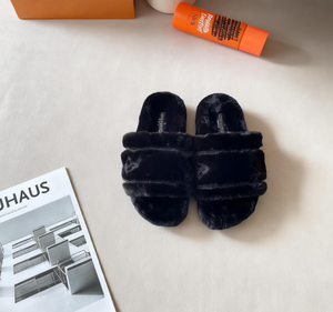 แบรนด์แฟชั่นหรูหราสำหรับผู้หญิง ปี 2026 ผลิตจากผ้าขนสัตว์ นุ่ม อุ่น กันลื่น ดีไซน์ใหม่ สไตล์คู่รัก - Product Image 3