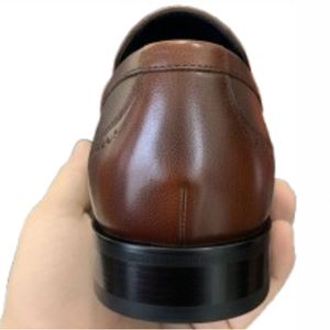 Chaussures habillées montantes en cuir pour hommes, personnalisables, de haute qualité, avec boucle de fermeture, légères, semelle en caoutchouc massif, faites à la main, collection automne - Product Image 6