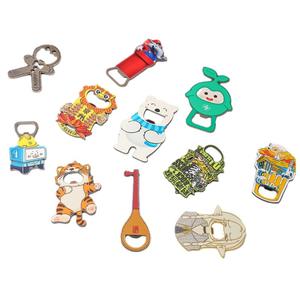 Ouvre-bouteilles en métal personnalisés en gros, divers ouvre-bouteilles et ouvre-bière, idéaux pour les promotions de bars - Product Image 1