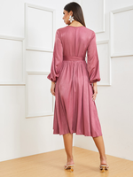 Robe midi élégante en satin à manches longues et col en V fendu pour femme – Idéale pour les soirées, banquets et occasions décontractées
