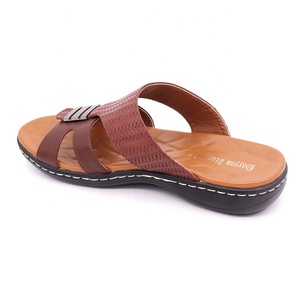 China venta directa de fábrica de los hombres zapatillas PU ligero zapatos de playa de alta calidad - Product Image 2