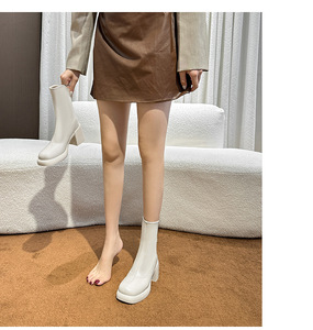 2025 nuevos zapatos informales para mujeres y <span class=keywords><strong>niñas</strong></span>, <span class=keywords><strong>botas</strong></span> cortas <span class=keywords><strong>de</strong></span> tendencia <span class=keywords><strong>de</strong></span> moda para exteriores <span class=keywords><strong>de</strong></span> cuero, <span class=keywords><strong>botas</strong></span> <span class=keywords><strong>blancas</strong></span> altas <span class=keywords><strong>de</strong></span> suela gruesa para mujer - Product Image 5