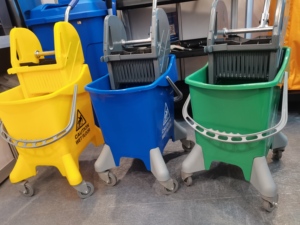 Seau à serpillière <span class=keywords><strong>mobile</strong></span> 31L avec essoreuse intégrée et chariot, en plastique PP écologique, pour usage intérieur et extérieur, bleu, personnalisable - Product Image 6