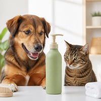 Shampooing et après-shampoing 2-en-1 pour animaux de compagnie avec prévention de la perte de poils pour chiens et chats - 300 ml Utilisation en salle de bain