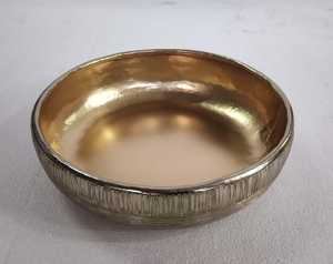 Plats prêts à vendre avec forme ronde et finition dorée Style tendance Plats faits à la main pour les utilisations de service alimentaire - Product Image 2