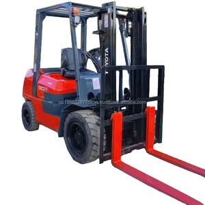 Montacargas Toyota FD30 Usado - Buen Estado, Hecho en Japón, Motor Diésel/Gasolina de 3 Toneladas, 4300 kg, 0-2000 Horas - Product Image 1