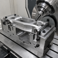 Usinage CNC 5 axes de bras oscillant arrière de moto en alliage d'aluminium 7075, anodisé noir, modèle T081