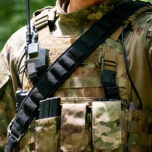Bandolera Táctica para 15 Cartuchos, Cinturón Portamunecas para Caza y Tiro al Aire Libre, Correa de 2 Puntos para Rifle - Product Image 4