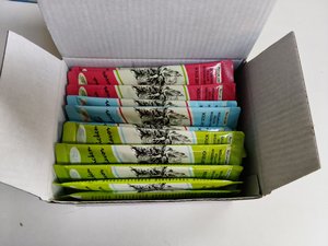 Fornitore di Alimenti per Animali Domestici: Snack Cremosi Biologici Senza Zucchero da 15g per Gatti in Sacchetto per la Salute Gastrointestinale - Premi Personalizzati - Product Image 2