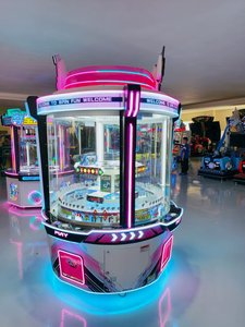 Grande machine <span class=keywords><strong>de</strong></span> jeu <span class=keywords><strong>de</strong></span> loterie <span class=keywords><strong>de</strong></span> <span class=keywords><strong>cartes</strong></span> folles <span class=keywords><strong>multijoueurs</strong></span> d'intérieur <span class=keywords><strong>Jeux</strong></span> interactifs à pièces pour quatre joueurs - Product Image 6