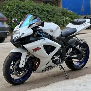 <span class=keywords><strong>Moto</strong></span> sportive à essence d'<span class=keywords><strong>occasion</strong></span> <span class=keywords><strong>Suzuki</strong></span> GSX600 599cc Moteur 4 cylindres avec freins Brembo et suspension Showa BPF - Product Image 2