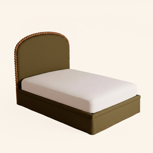 Lit superposé de luxe capitonné en tissu olive, réglable, taille Queen/King, confortable, avec garniture perlée, finition douce, pour chambre à coucher haut de gamme - Product Image 1