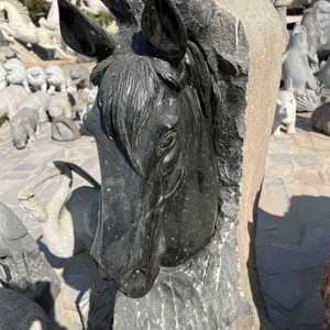 Decoración de Paisaje Exterior, <span class=keywords><strong>Estatua</strong></span> de <span class=keywords><strong>Cabeza</strong></span> de Caballo de Mármol Negro de Estilo Oriental Tradicional, <span class=keywords><strong>Estatua</strong></span> de Animal <span class=keywords><strong>Grande</strong></span> para Entrada de Jardín - Product Image 3
