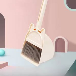 Mini Escoba y Recogedor para Niños, Diseño de Gato de Dibujos Animados, Cerdas Flexibles, Juego de Imitación para Niños Pequeños, Herramienta para Barrer Pisos Interiores y Exteriores - Product Image 2