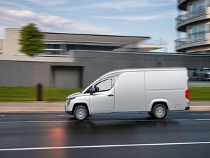 Furgone Elettrico Puro LINXYS dalla Fabbrica all'Ingrosso con Spazio di Carico di 7m³ <span class=keywords><strong>Veicolo</strong></span> per Trasporto Personale Camion per Trasporto Merci - Product Image 2