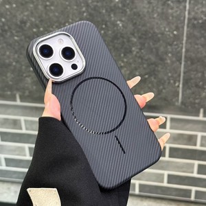 Coque de téléphone de <span class=keywords><strong>luxe</strong></span> légère et tendance en fibre de carbone pour hommes et femmes, compatible avec les modèles Apple <span class=keywords><strong>XR</strong></span> modifiés en 16 Pro et <span class=keywords><strong>XR</strong></span> modifiés en 13 Pro - Product Image 3