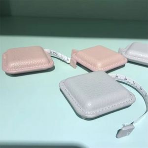 เทปวัดแบบม้วนหนัง PU สีตามสั่ง พร้อมระบบล็อคอัตโนมัติ ขนาด 1.5 ม. 60 นิ้ว 2 ม. 78 นิ้ว ของขวัญส่งเสริมการขาย - Product Image 1